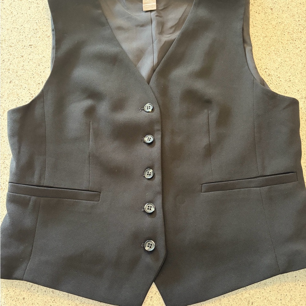 H&M Women's Black Buttoned Vest